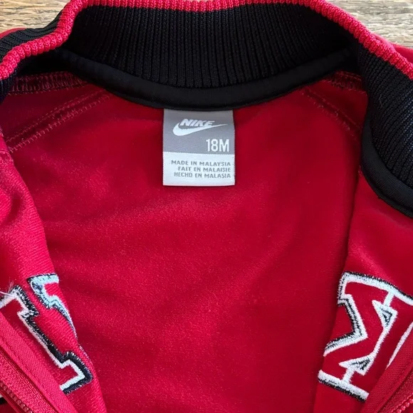 Tommy Hilfiger Size 18M Red and Navy Jogger Set & 18M Nike Jacket - Picture 4 of 10